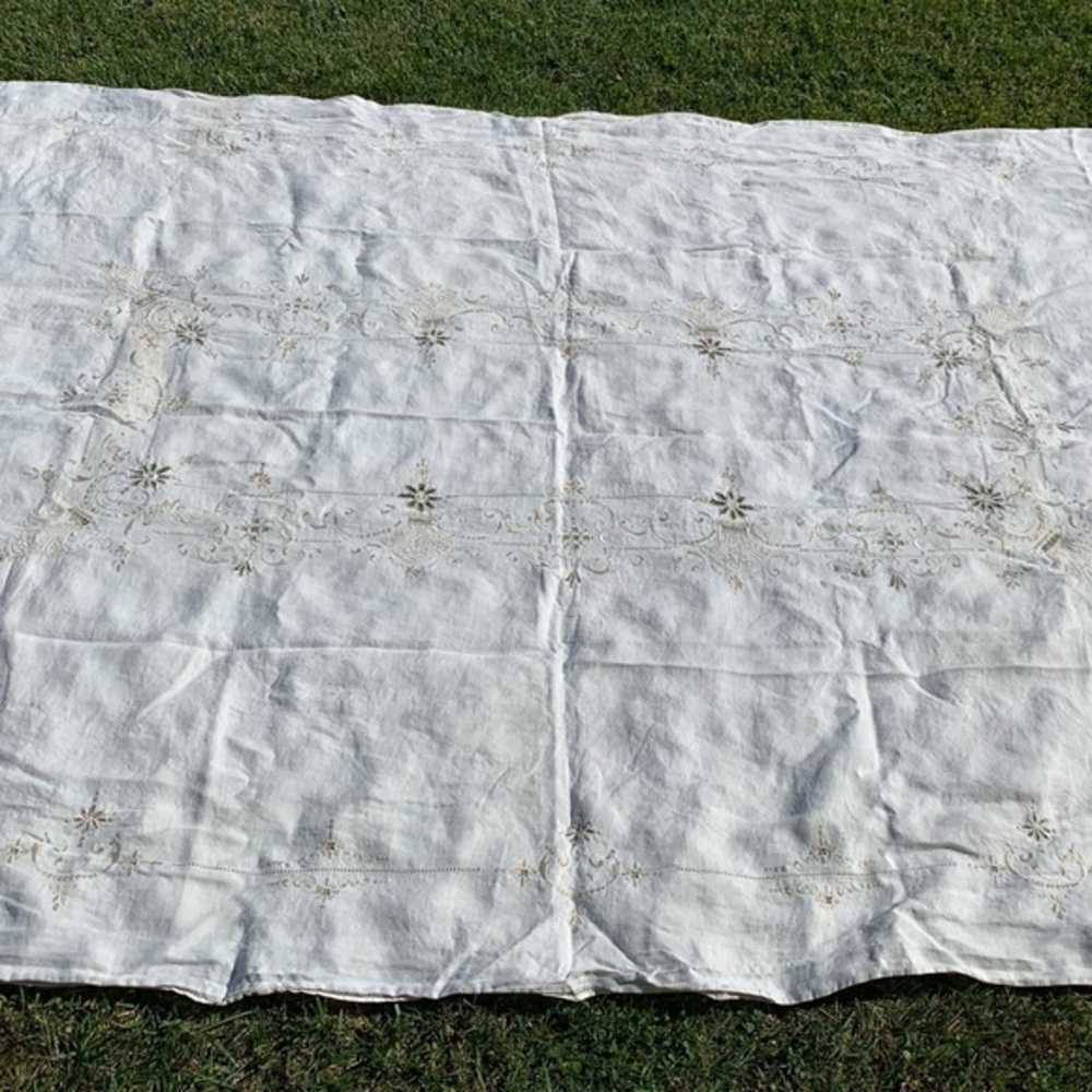 Table cloth
